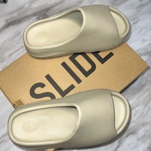 Yeezy Slides Mens 6.5 Womens 8